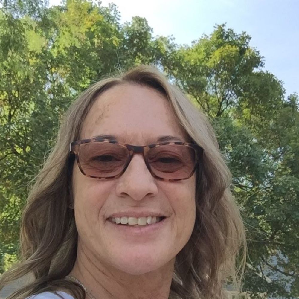 Meet your Posher, Pamela
